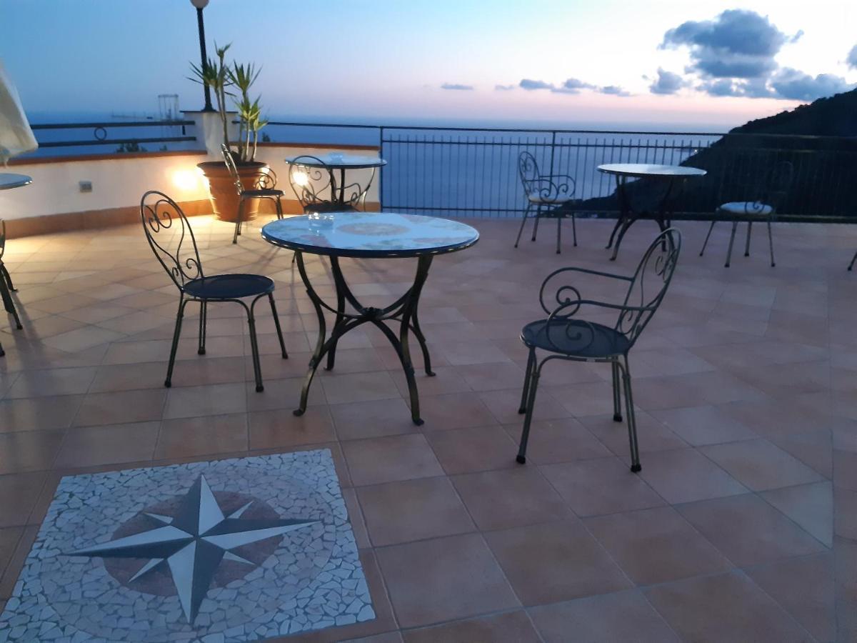 Le Marelle Hotel Furore Exterior foto